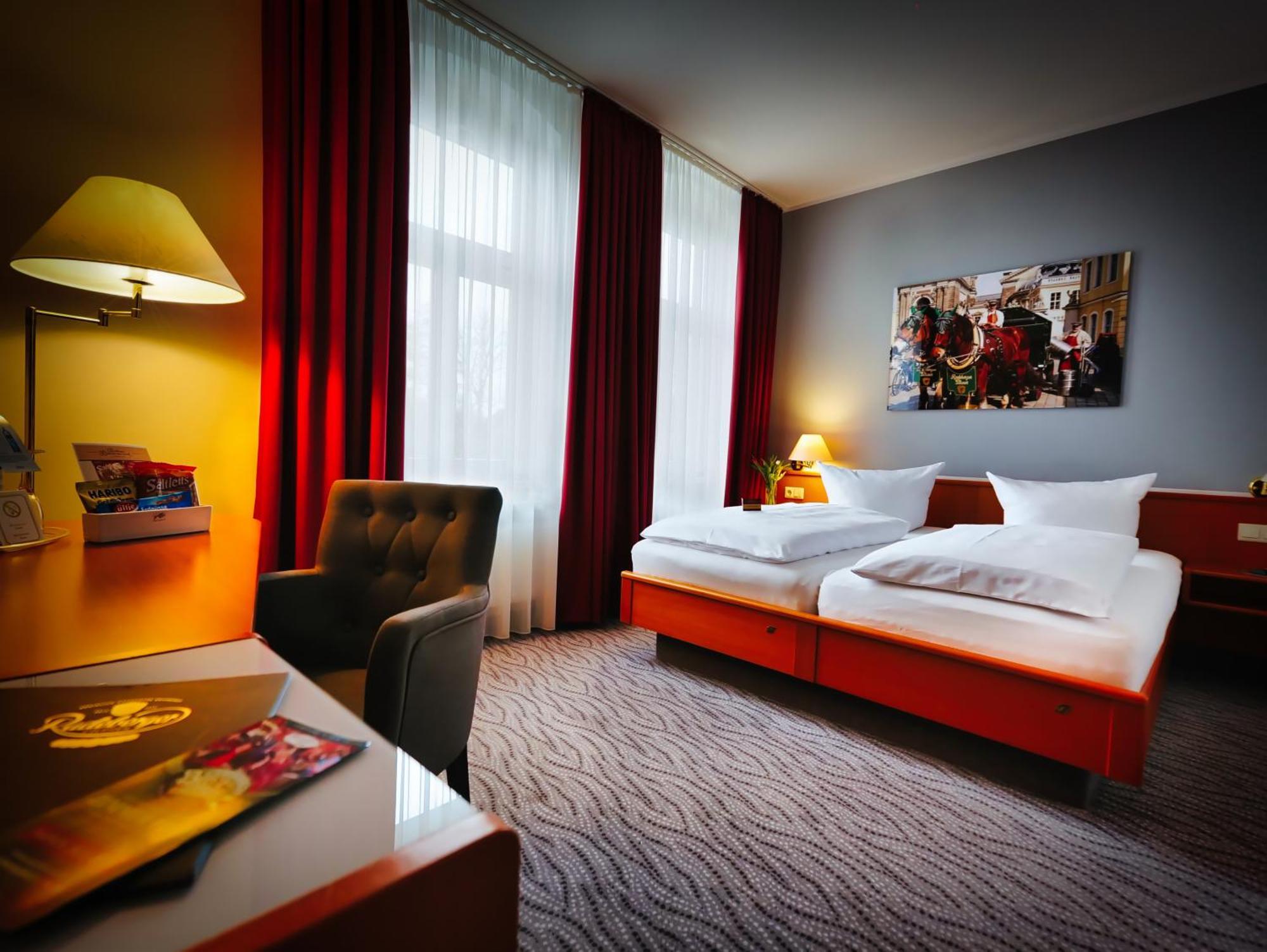 Hotel Kaiserhof Radeberg Extérieur photo